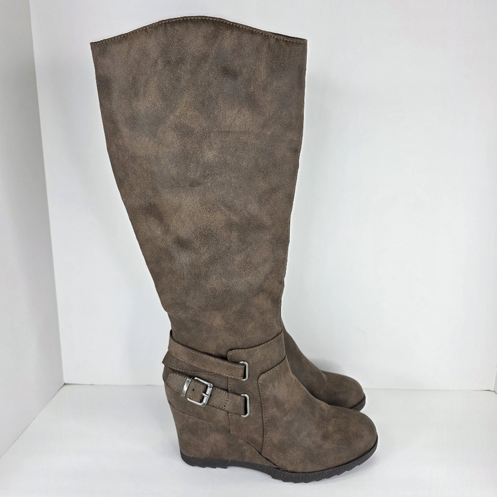 American RAG Womens Cushioned Buckle Slip Resistant Kyle Round Toe Wedge Size 7M - Picture 7 of 16